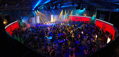 360°沉浸式發(fā)布會(huì )現場(chǎng).jpg